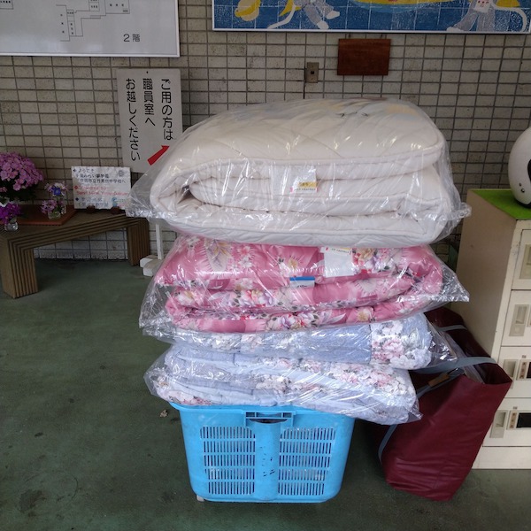 ご入学おめでとうございます！摂津市の学校で春のクリーニング承りました。